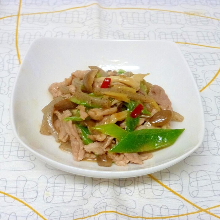 豚肉とこんにゃくのピリ辛炒め